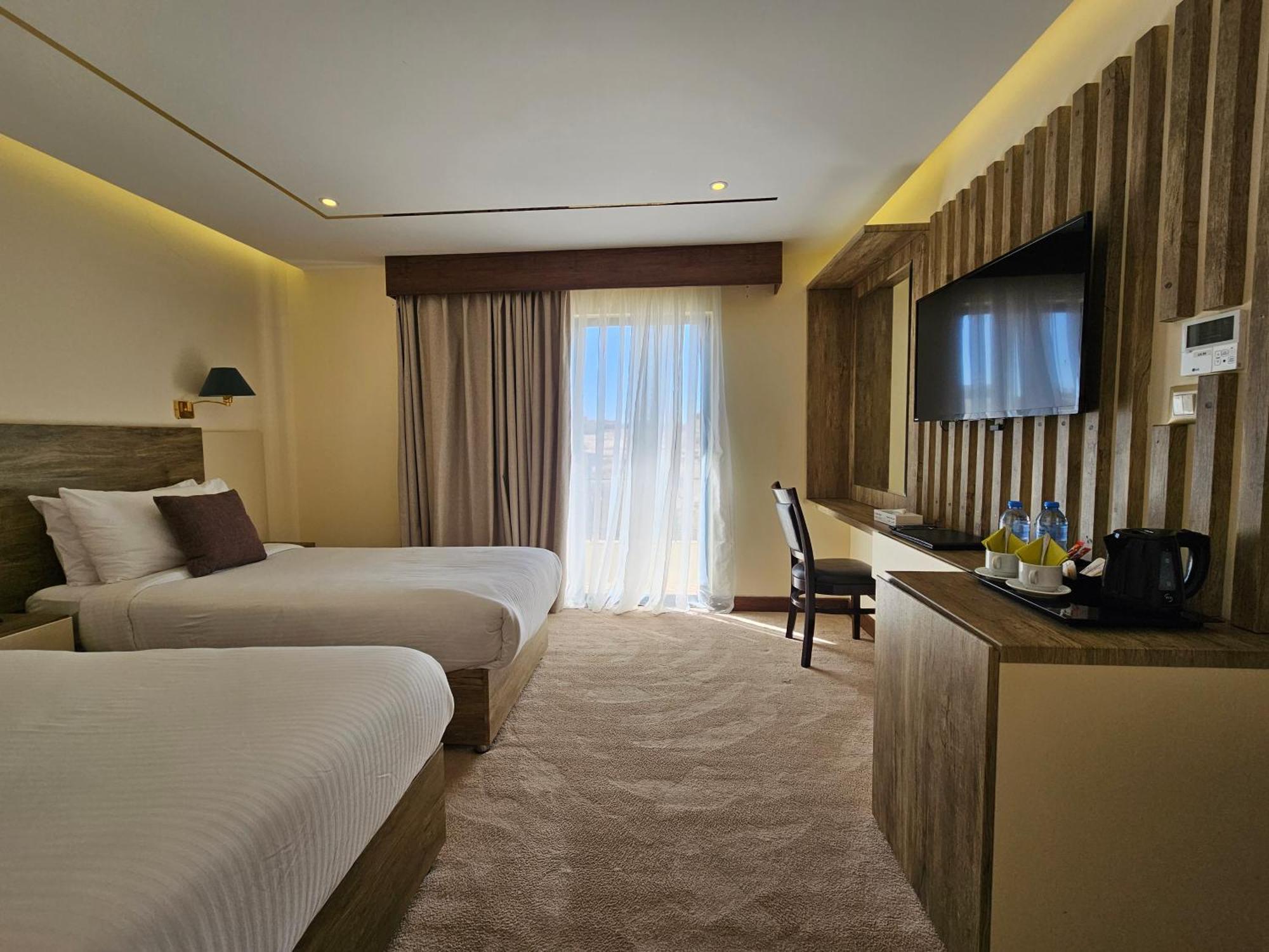Edom Hotel Вади Муса Экстерьер фото